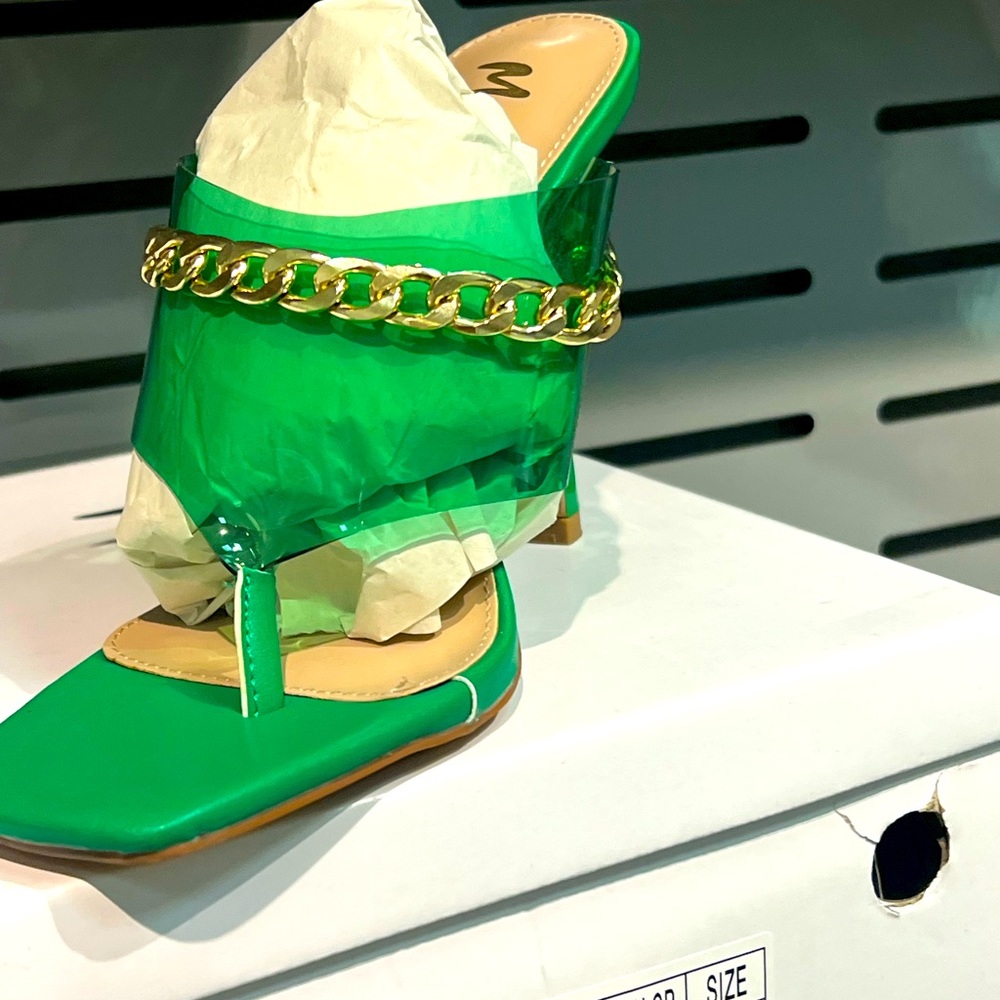 Cute green heels